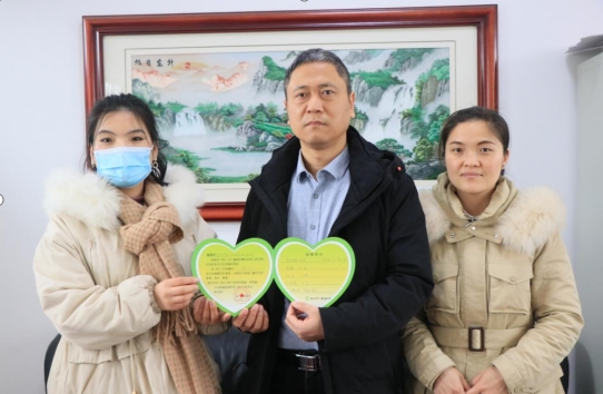 郑州博大泌尿外科医院走进福利院 寒冬送温暖